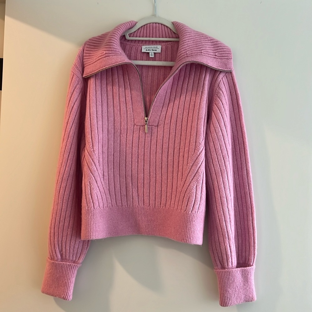 🌷 EUC & Other Stories Baby Pink Quarter Zip